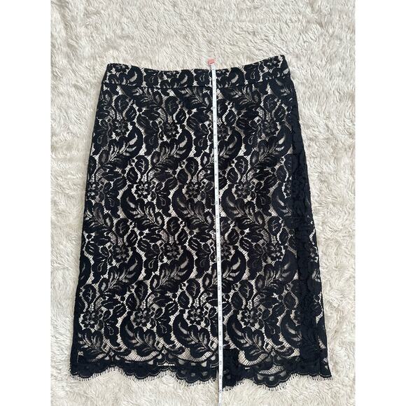 Sz 6 White House Black Market Lace Pencil Skirt Knee Length Scallop Edge Zip - Picture 2 of 7